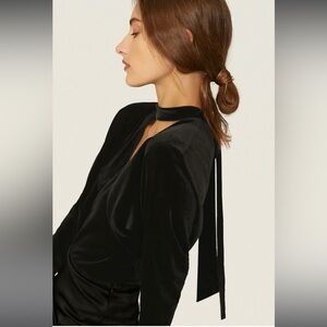 Atlein velvet tie back top. EUC